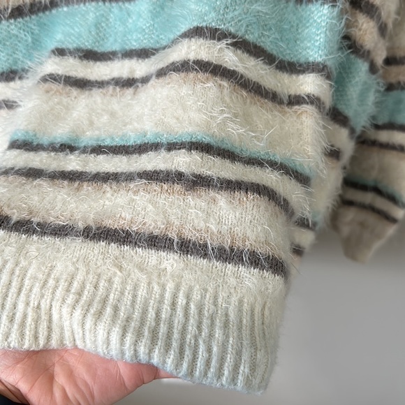 Xhilaration XXL Fuzzy Crewneck Striped Sweater Turquoise/Cream/Gray - Picture 9 of 16